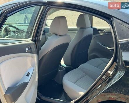 Чорний Хендай Акцент, об'ємом двигуна 1.6 л та пробігом 125 тис. км за 9690 $, фото 12 на Automoto.ua