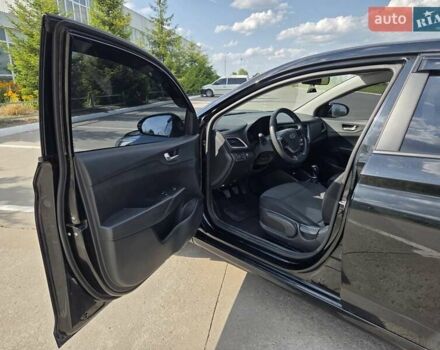 Чорний Хендай Акцент, об'ємом двигуна 1.4 л та пробігом 111 тис. км за 11500 $, фото 10 на Automoto.ua