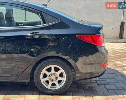 Чорний Хендай Акцент, об'ємом двигуна 1.6 л та пробігом 125 тис. км за 9690 $, фото 9 на Automoto.ua