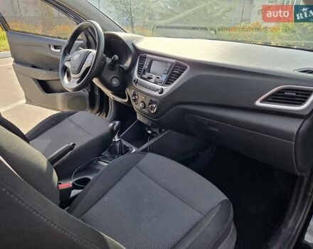 Чорний Хендай Акцент, об'ємом двигуна 1.4 л та пробігом 111 тис. км за 11500 $, фото 13 на Automoto.ua