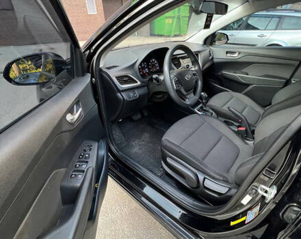 Хендай Акцент 2017 в Киеве на Automoto.ua Черный Хендай Акцент, объемом двигателя 1.59 л и пробегом 115 тыс. км за 9650 $, фото 8 на Automoto.ua