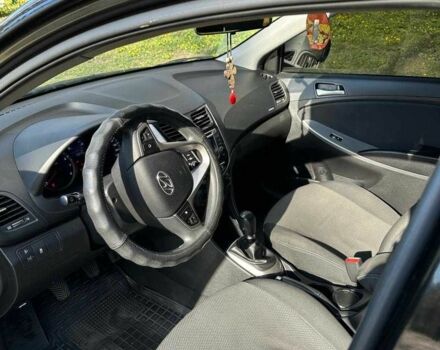 Черный Хендай Акцент, объемом двигателя 1.4 л и пробегом 53 тыс. км за 11500 $, фото 6 на Automoto.ua