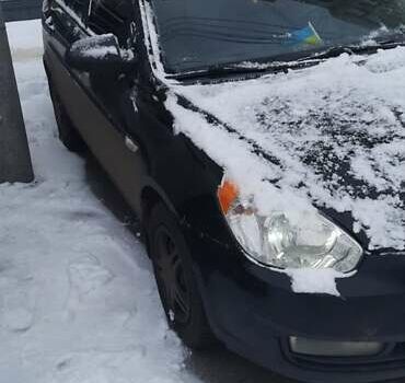 Черный Хендай Акцент, объемом двигателя 1.6 л и пробегом 334 тыс. км за 3000 $, фото 1 на Automoto.ua