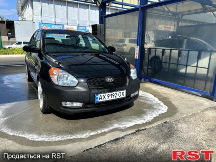 Черный Хендай Акцент, объемом двигателя 1.4 л и пробегом 212 тыс. км за 5200 $, фото 1 на Automoto.ua