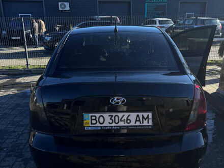 Черный Хендай Акцент, объемом двигателя 1.4 л и пробегом 210 тыс. км за 4050 $, фото 1 на Automoto.ua