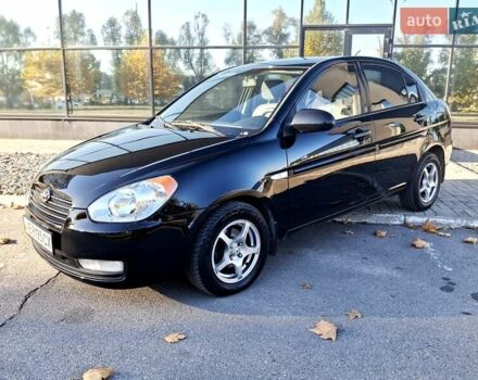 Черный Хендай Акцент, объемом двигателя 1.4 л и пробегом 157 тыс. км за 6200 $, фото 1 на Automoto.ua