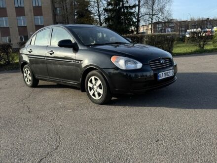 Черный Хендай Акцент, объемом двигателя 1.4 л и пробегом 300 тыс. км за 3300 $, фото 1 на Automoto.ua