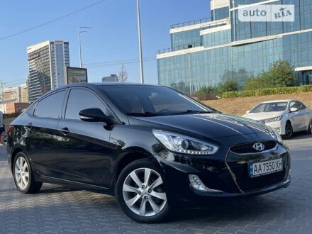 Хендай Акцент 2018 у Києві на Automoto.ua Чорний Хендай Акцент, об'ємом двигуна 1.37 л та пробігом 108 тис. км за 12800 $, фото 1 на Automoto.ua