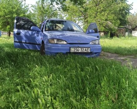 Фиолетовый Хендай Акцент, объемом двигателя 1.5 л и пробегом 355 тыс. км за 1350 $, фото 3 на Automoto.ua