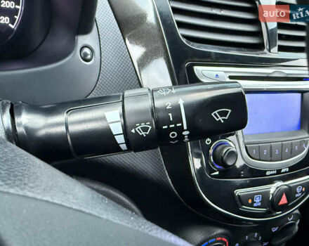 Фіолетовий Хендай Акцент, об'ємом двигуна 1.4 л та пробігом 147 тис. км за 9500 $, фото 27 на Automoto.ua