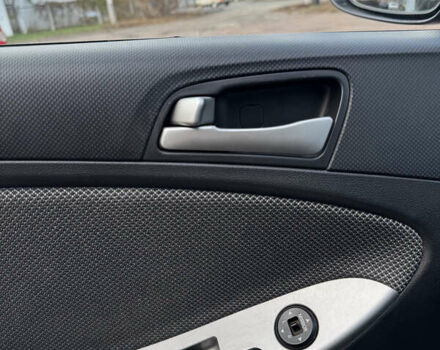 Фиолетовый Хендай Акцент, объемом двигателя 1.6 л и пробегом 129 тыс. км за 9200 $, фото 12 на Automoto.ua