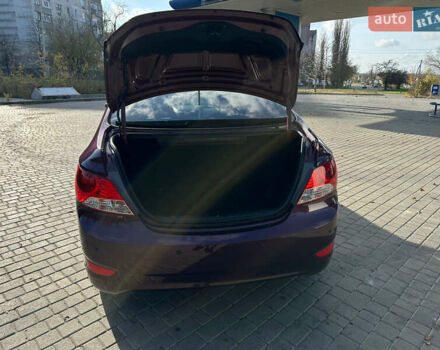 Фиолетовый Хендай Акцент, объемом двигателя 1.4 л и пробегом 166 тыс. км за 8999 $, фото 9 на Automoto.ua