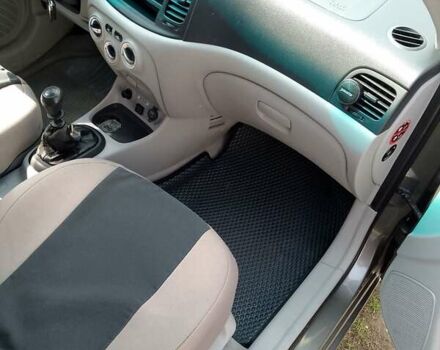 Коричневый Хендай Акцент, объемом двигателя 1.4 л и пробегом 100 тыс. км за 5499 $, фото 9 на Automoto.ua