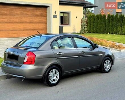 Коричневый Хендай Акцент, объемом двигателя 1.6 л и пробегом 92 тыс. км за 7500 $, фото 4 на Automoto.ua