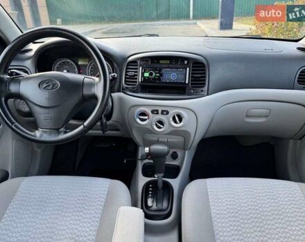 Коричневый Хендай Акцент, объемом двигателя 1.6 л и пробегом 92 тыс. км за 7500 $, фото 8 на Automoto.ua