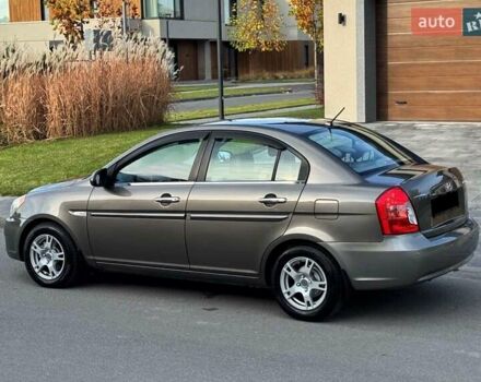 Коричневый Хендай Акцент, объемом двигателя 1.6 л и пробегом 92 тыс. км за 7500 $, фото 2 на Automoto.ua