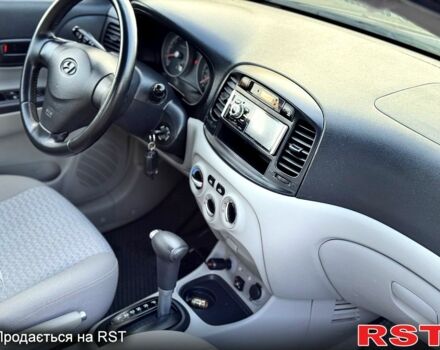 Коричневый Хендай Акцент, объемом двигателя 1.6 л и пробегом 92 тыс. км за 7500 $, фото 9 на Automoto.ua