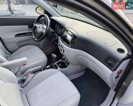 Коричневый Хендай Акцент, объемом двигателя 1.6 л и пробегом 92 тыс. км за 7500 $, фото 9 на Automoto.ua