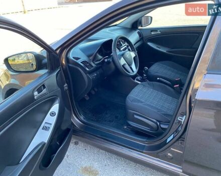 Коричневый Хендай Акцент, объемом двигателя 1.4 л и пробегом 212 тыс. км за 6899 $, фото 9 на Automoto.ua