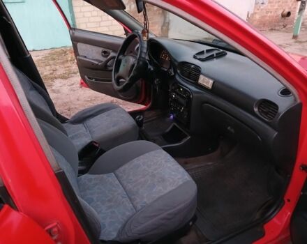 Красный Хендай Акцент, объемом двигателя 1.5 л и пробегом 348 тыс. км за 1500 $, фото 6 на Automoto.ua