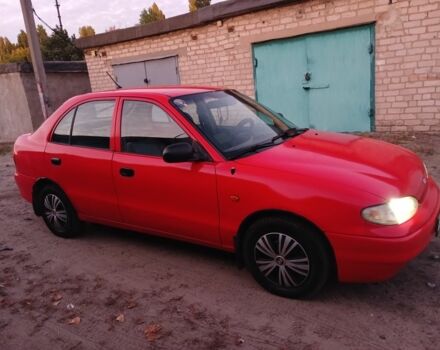 Красный Хендай Акцент, объемом двигателя 1.5 л и пробегом 348 тыс. км за 1500 $, фото 5 на Automoto.ua