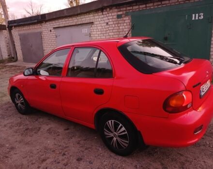 Красный Хендай Акцент, объемом двигателя 1.5 л и пробегом 348 тыс. км за 1500 $, фото 1 на Automoto.ua