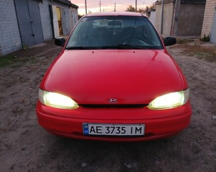Красный Хендай Акцент, объемом двигателя 1.5 л и пробегом 348 тыс. км за 1500 $, фото 3 на Automoto.ua