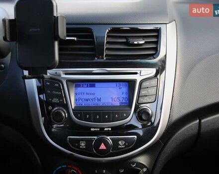 Красный Хендай Акцент, объемом двигателя 1.4 л и пробегом 160 тыс. км за 7600 $, фото 14 на Automoto.ua