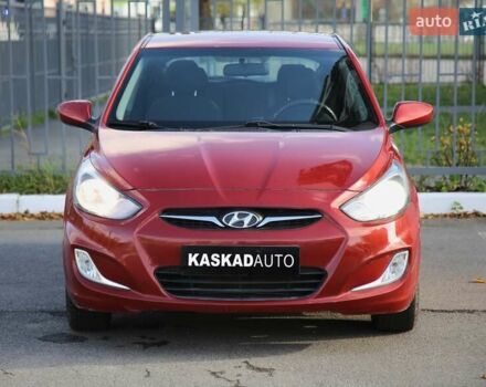 Красный Хендай Акцент, объемом двигателя 1.4 л и пробегом 160 тыс. км за 7600 $, фото 1 на Automoto.ua