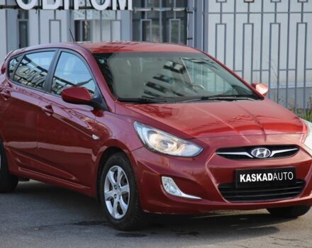 Красный Хендай Акцент, объемом двигателя 1.4 л и пробегом 160 тыс. км за 7600 $, фото 2 на Automoto.ua