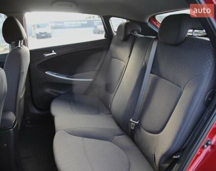 Красный Хендай Акцент, объемом двигателя 1.4 л и пробегом 160 тыс. км за 7600 $, фото 7 на Automoto.ua