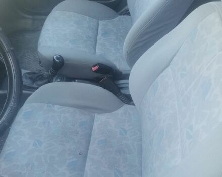 Красный Хендай Акцент, объемом двигателя 1.5 л и пробегом 230 тыс. км за 2079 $, фото 7 на Automoto.ua