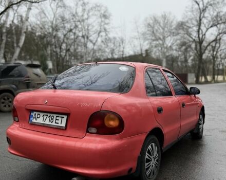 Красный Хендай Акцент, объемом двигателя 1.3 л и пробегом 300 тыс. км за 1200 $, фото 1 на Automoto.ua