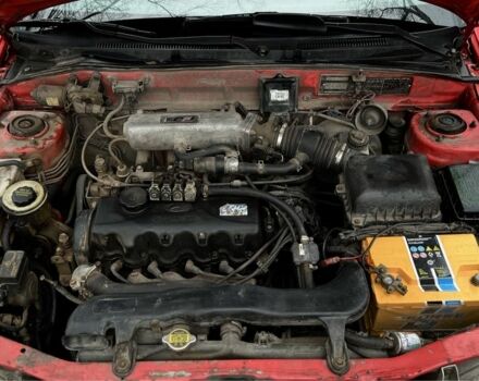 Красный Хендай Акцент, объемом двигателя 1.3 л и пробегом 300 тыс. км за 1200 $, фото 15 на Automoto.ua