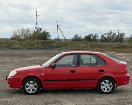 Червоний Хендай Акцент, об'ємом двигуна 1.6 л та пробігом 161 тис. км за 1700 $, фото 3 на Automoto.ua