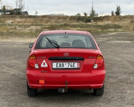 Червоний Хендай Акцент, об'ємом двигуна 1.6 л та пробігом 161 тис. км за 1700 $, фото 5 на Automoto.ua