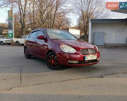 Красный Хендай Акцент, объемом двигателя 1.6 л и пробегом 255 тыс. км за 5600 $, фото 5 на Automoto.ua