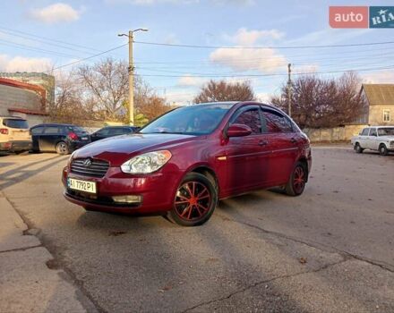 Красный Хендай Акцент, объемом двигателя 1.6 л и пробегом 255 тыс. км за 5600 $, фото 4 на Automoto.ua