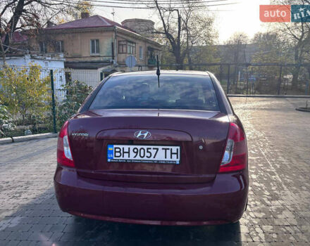 Красный Хендай Акцент, объемом двигателя 1.4 л и пробегом 206 тыс. км за 5100 $, фото 4 на Automoto.ua