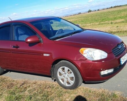 Хендай Акцент 2007 в Чернигове на Automoto.ua Красный Хендай Акцент, объемом двигателя 0 л и пробегом 203 тыс. км за 3750 $, фото 2 на Automoto.ua