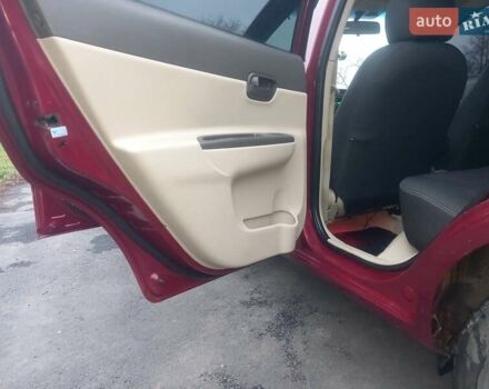 Красный Хендай Акцент, объемом двигателя 1.4 л и пробегом 200 тыс. км за 4100 $, фото 7 на Automoto.ua