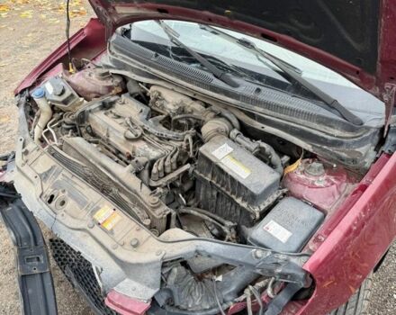 Хендай Акцент 2007 у Запоріжжя на Automoto.ua Червоний Хендай Акцент, об'ємом двигуна 1.4 л та пробігом 180 тис. км за 1700 $, фото 8 на Automoto.ua