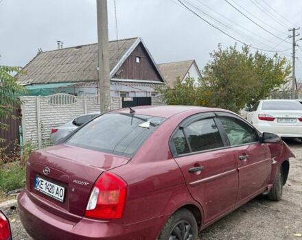 Хендай Акцент 2007 у Запоріжжя на Automoto.ua Червоний Хендай Акцент, об'ємом двигуна 1.4 л та пробігом 180 тис. км за 1700 $, фото 4 на Automoto.ua