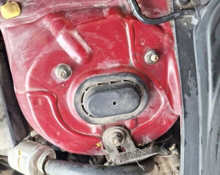 Красный Хендай Акцент, объемом двигателя 1.4 л и пробегом 258 тыс. км за 5200 $, фото 11 на Automoto.ua