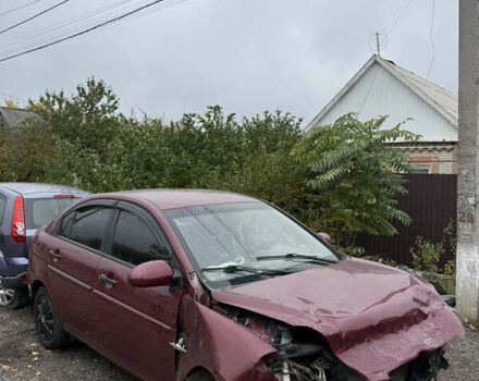 Красный Хендай Акцент, объемом двигателя 1.4 л и пробегом 186 тыс. км за 1500 $, фото 7 на Automoto.ua