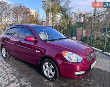Красный Хендай Акцент, объемом двигателя 1.4 л и пробегом 206 тыс. км за 5100 $, фото 3 на Automoto.ua