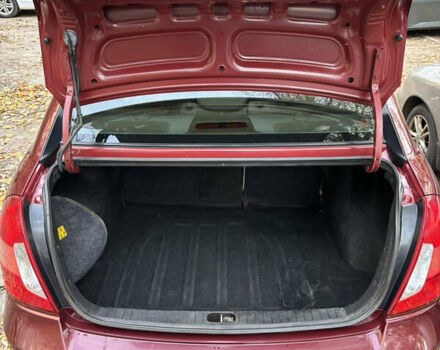 Красный Хендай Акцент, объемом двигателя 1.4 л и пробегом 200 тыс. км за 4750 $, фото 8 на Automoto.ua