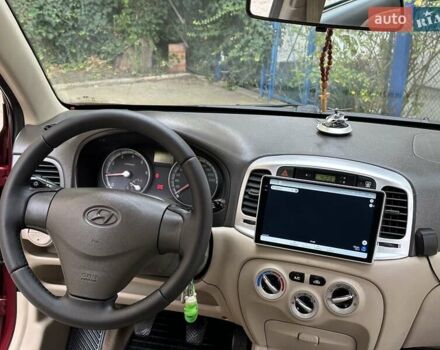 Красный Хендай Акцент, объемом двигателя 1.49 л и пробегом 165 тыс. км за 5550 $, фото 32 на Automoto.ua