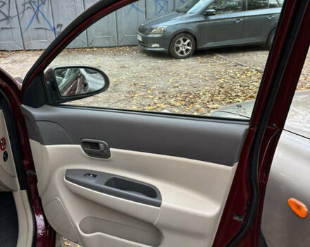 Красный Хендай Акцент, объемом двигателя 1.4 л и пробегом 200 тыс. км за 4750 $, фото 24 на Automoto.ua