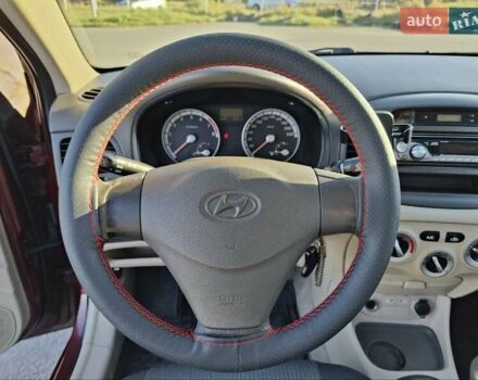 Червоний Хендай Акцент, об'ємом двигуна 1.4 л та пробігом 168 тис. км за 3900 $, фото 25 на Automoto.ua